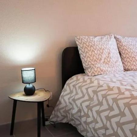 L'oeil De Tigre Apartment